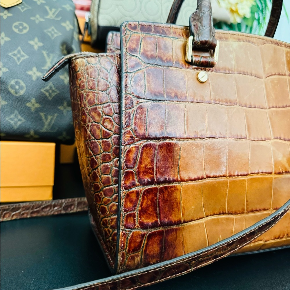 Authentic Michael Kors Tan Crocodile Embossed Satchel Medium - Picture 4 of 16